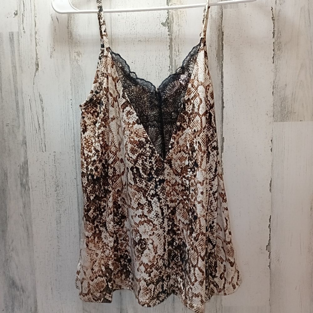 Willow and root top